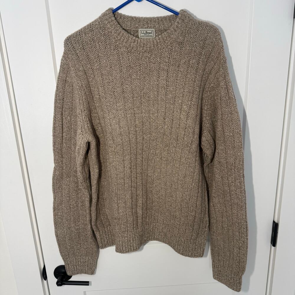 LL Bean 100% Lambswool Rib Knit Crewneck Sweater. Mens Classic, Casual, Outdoor